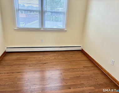 658 Beechmont Avenue - Photo Thumbnail 10