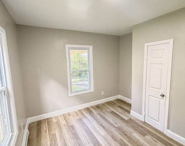 278 Willow Street - Photo Thumbnail 7