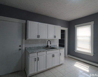 34 Lenox Street - Photo Thumbnail 3