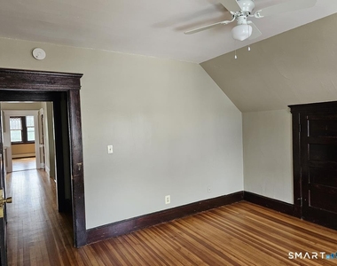 169 Winchester Avenue - Photo Thumbnail 12