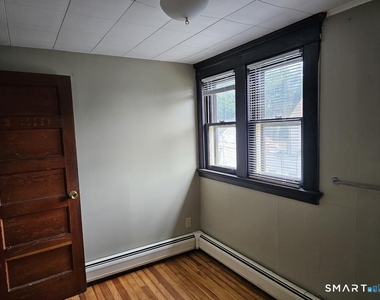 169 Winchester Avenue - Photo Thumbnail 15