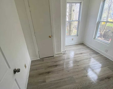 27 Lilac Street - Photo Thumbnail 3