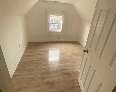 27 Lilac Street - Photo Thumbnail 4