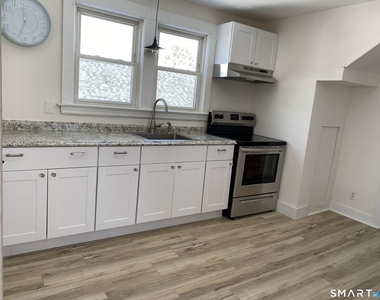 51 Indian Neck Avenue - Photo Thumbnail 3