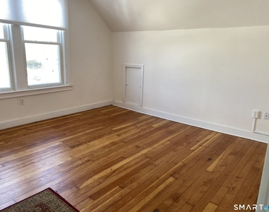 51 Indian Neck Avenue - Photo Thumbnail 14