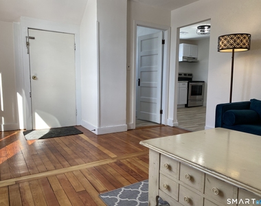 51 Indian Neck Avenue - Photo Thumbnail 2