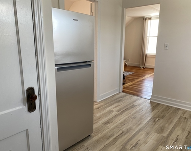 51 Indian Neck Avenue - Photo Thumbnail 5