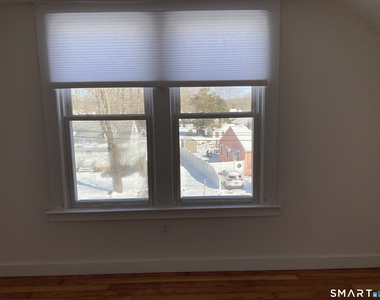 51 Indian Neck Avenue - Photo Thumbnail 12