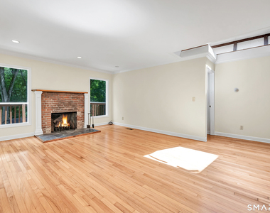 21 Old Redding Road - Photo Thumbnail 13