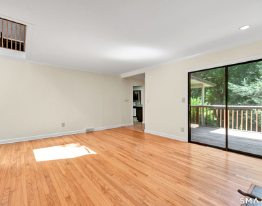 21 Old Redding Road - Photo Thumbnail 15