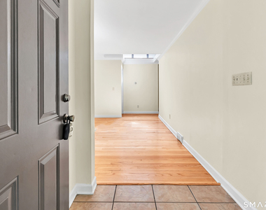 21 Old Redding Road - Photo Thumbnail 12