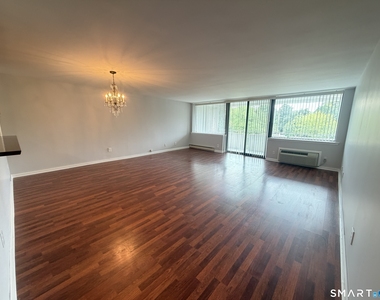 1460 Elm Street - Photo Thumbnail 5