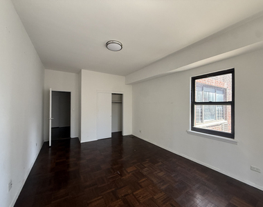 157 East 57th Street - Photo Thumbnail 10
