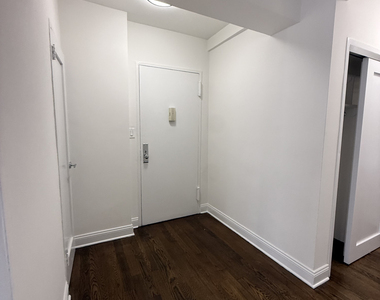 157 East 57th Street - Photo Thumbnail 6