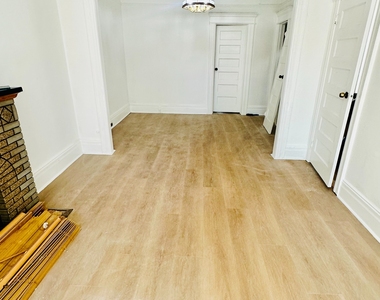 313 Cornelia Street - Photo Thumbnail 4