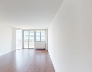 401 E 34th St - Photo Thumbnail 3