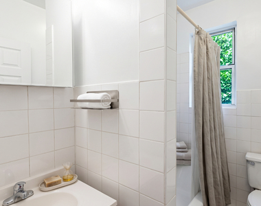 305 Convent Avenue - Photo Thumbnail 4
