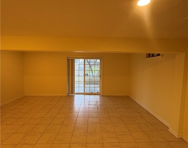 215 Locksley Road - Photo Thumbnail 21