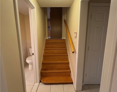 215 Locksley Road - Photo Thumbnail 6