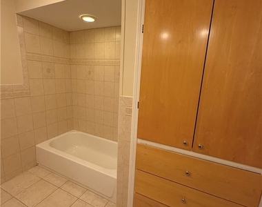 215 Locksley Road - Photo Thumbnail 13
