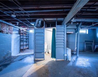 101 Crittenden Boulevard - Photo Thumbnail 15