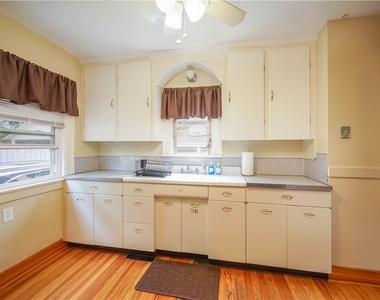 101 Crittenden Boulevard - Photo Thumbnail 4