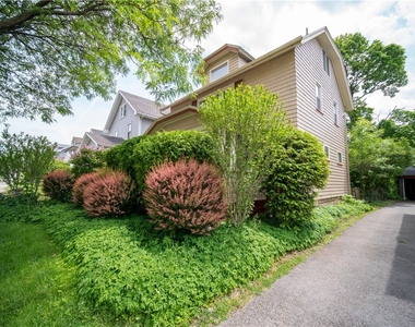 101 Crittenden Boulevard - Photo Thumbnail 17