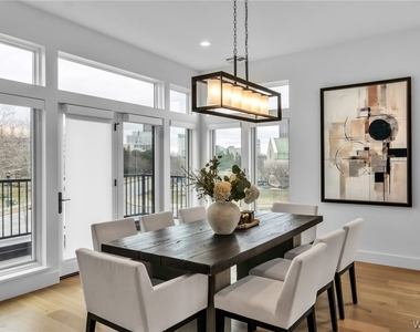 240 Lakefront Boulevard - Photo Thumbnail 19