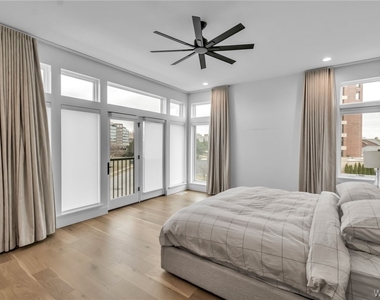 240 Lakefront Boulevard - Photo Thumbnail 24