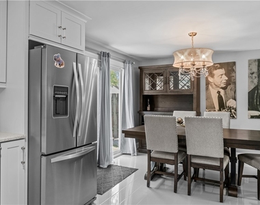 25 Villa Park - Photo Thumbnail 6