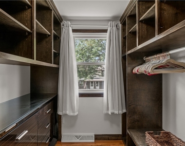 25 Villa Park - Photo Thumbnail 9