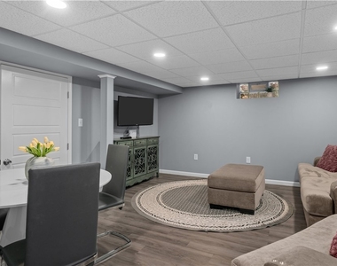25 Villa Park - Photo Thumbnail 14