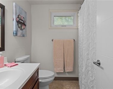 25 Villa Park - Photo Thumbnail 12