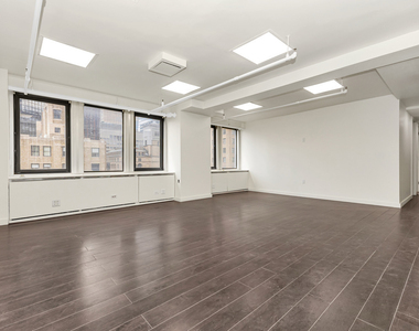 369 Lexington Avenue - Photo Thumbnail 1