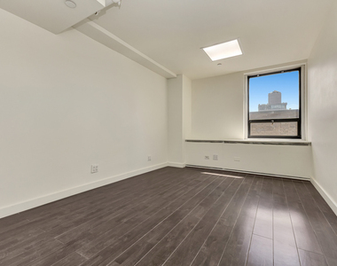 369 Lexington Avenue - Photo Thumbnail 2