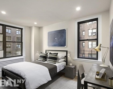 East 48th Street - Photo Thumbnail 3