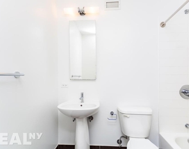 West 91st Street - Photo Thumbnail 1