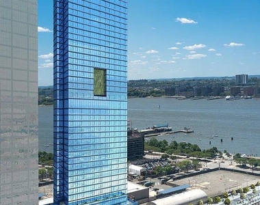 West 30th Street - Photo Thumbnail 5