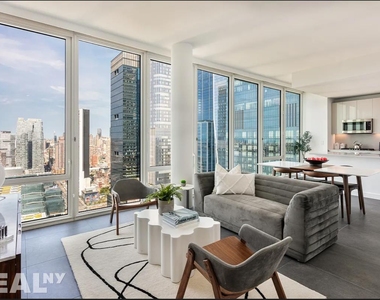 West 30th Street - Photo Thumbnail 1