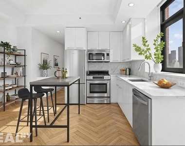 East 34th Street - Photo Thumbnail 1