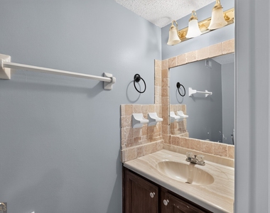 1024 Wiltshire Way - Photo Thumbnail 14