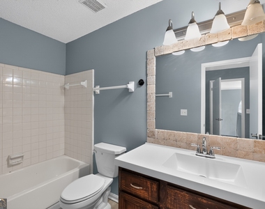 1024 Wiltshire Way - Photo Thumbnail 8