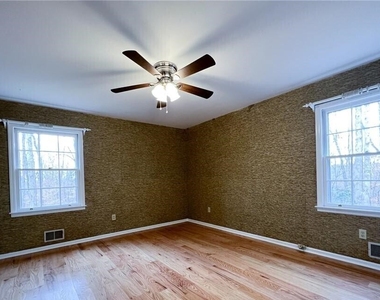 195 Deerfield Road - Photo Thumbnail 13