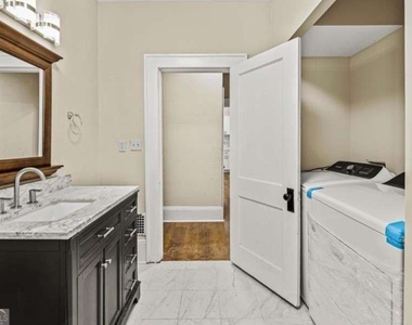 684 S Elizabeth Place S - Photo Thumbnail 11