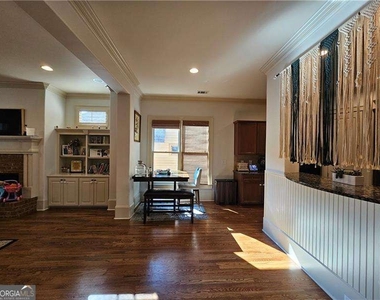 10924 Waters Road - Photo Thumbnail 17