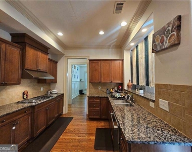 10924 Waters Road - Photo Thumbnail 9