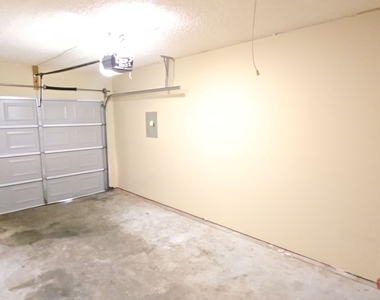 308 J C Court - Photo Thumbnail 12