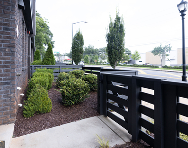 1836 Memorial Drive Se - Photo Thumbnail 19