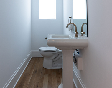 1836 Memorial Drive Se - Photo Thumbnail 10