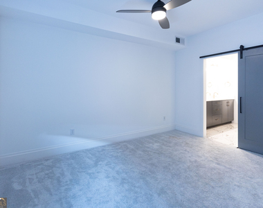 1836 Memorial Drive Se - Photo Thumbnail 16